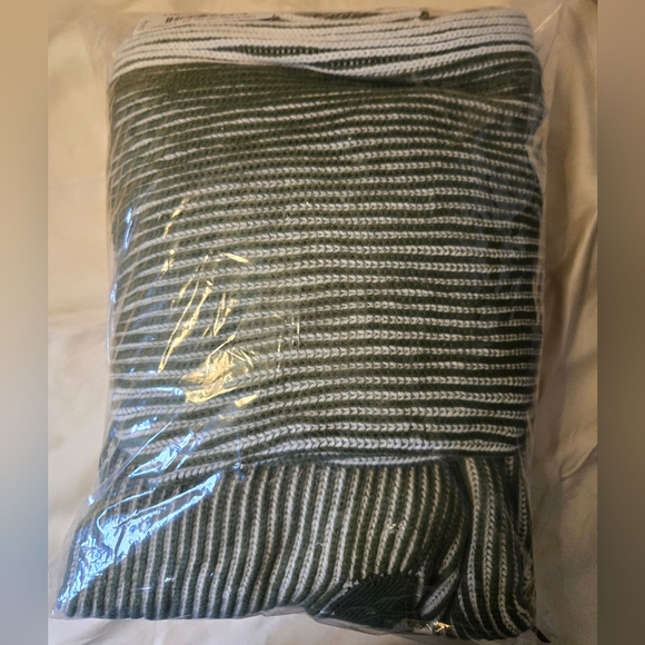 BIBI NWR Olive And Cream Loungewear Set Large - Picture 8 of 8